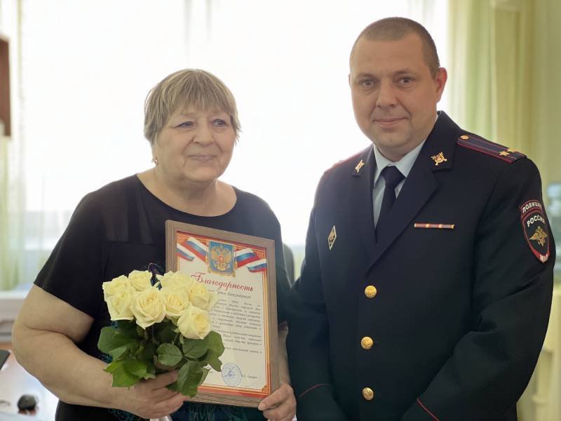 В Магнитогорске полицейские объявили благодарность местному жителю за проявленную бдительность